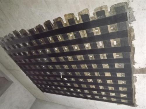 枫木镇楼板加固